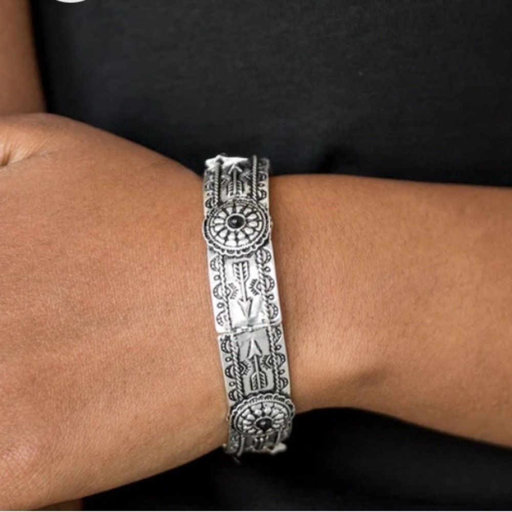 🫶🏻 Paparazzi Southern Borders Black Bracelet